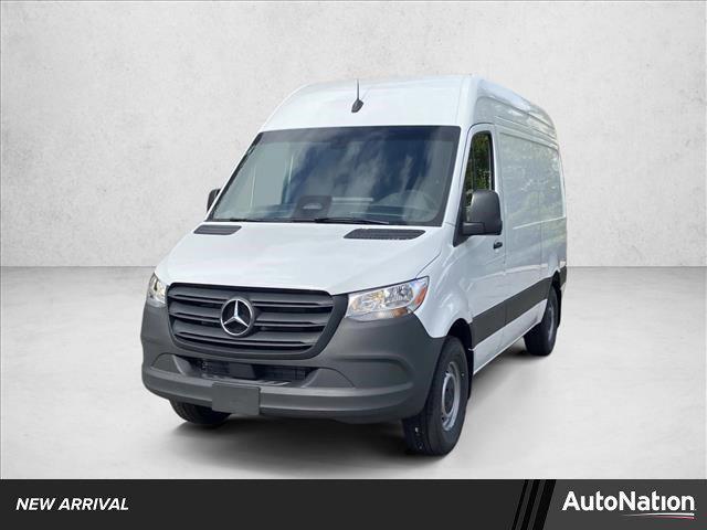 Photo of 2025 Arctic White Mercedes-Benz Sprinter 2500