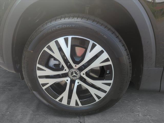 Photo of 2024 Night Black Mercedes-Benz GLB 250