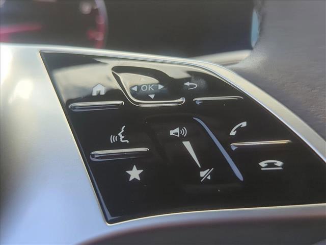 Photo of 2024 Night Black Mercedes-Benz GLB 250