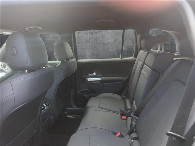 Photo of 2024 Night Black Mercedes-Benz GLB 250