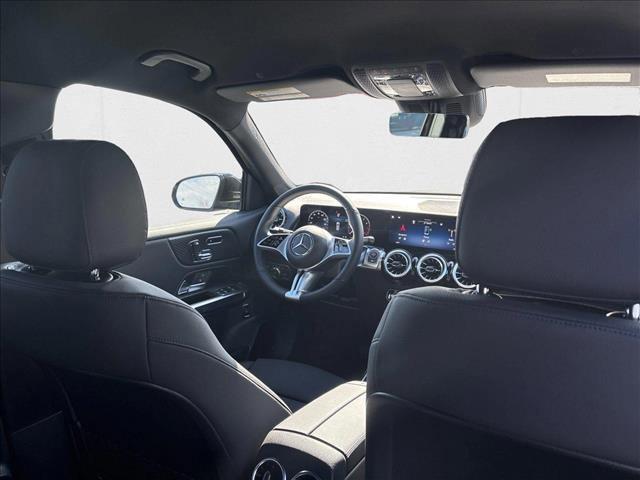 Photo of 2025 Night Black Mercedes-Benz GLB 250