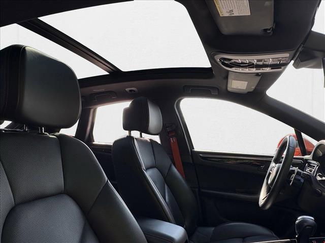 Photo of 2023 Papaya Metallic Porsche Macan