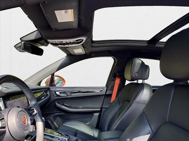 Photo of 2023 Papaya Metallic Porsche Macan