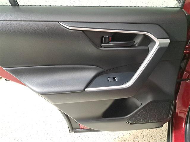 Photo of 2022 Pearl Toyota RAV4