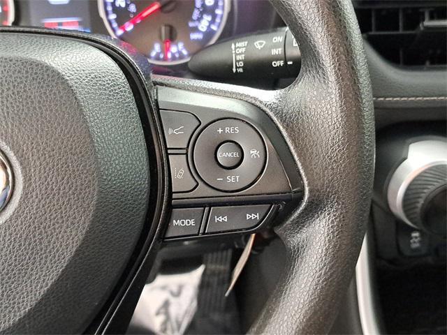 Photo of 2022 Pearl Toyota RAV4