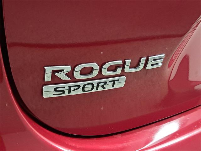 Photo of 2017 Palatial Ruby Nissan Rogue Sport