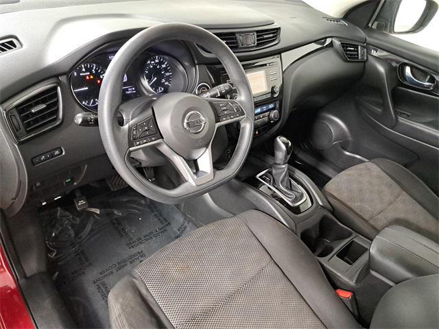 Photo of 2017 Palatial Ruby Nissan Rogue Sport