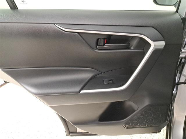 Photo of 2021 Silver Sky Metallic Toyota RAV4