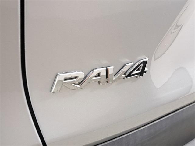 Photo of 2021 Silver Sky Metallic Toyota RAV4