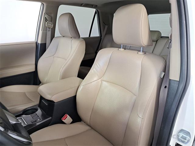 Photo of 2020 Blizzard Pearl Toyota 4Runner