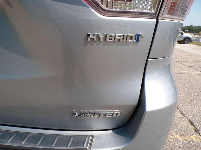 Photo of 2017 Celestial Silver Toyota Highlander Hybrid