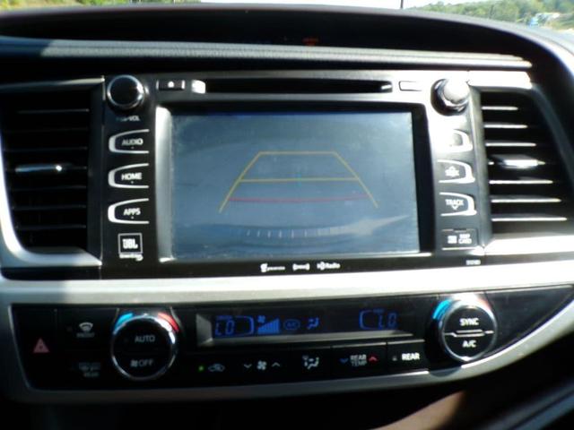 Photo of 2017 Celestial Silver Toyota Highlander Hybrid