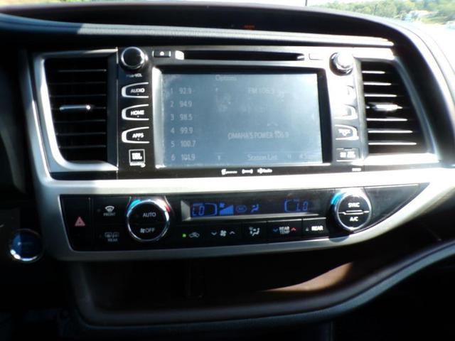 Photo of 2017 Celestial Silver Toyota Highlander Hybrid