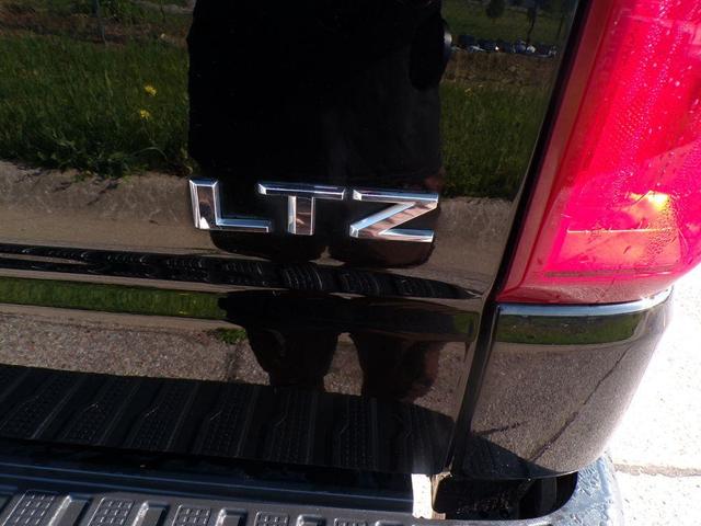 Photo of 2021 Black Chevrolet Silverado 1500