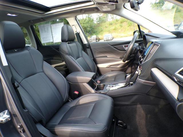 Photo of 2022 Magnetite Gray Metallic Subaru Forester
