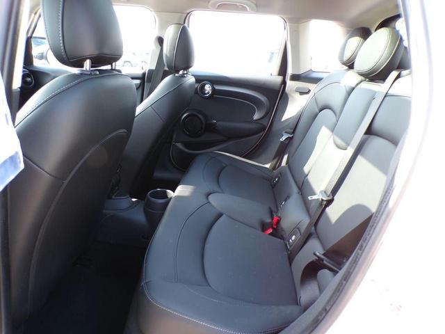 Photo of 2023 Pepper White MINI Hardtop