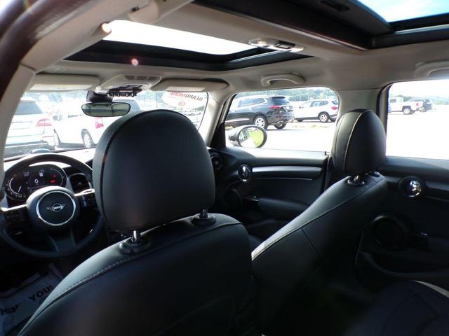 Photo of 2023 Pepper White MINI Hardtop