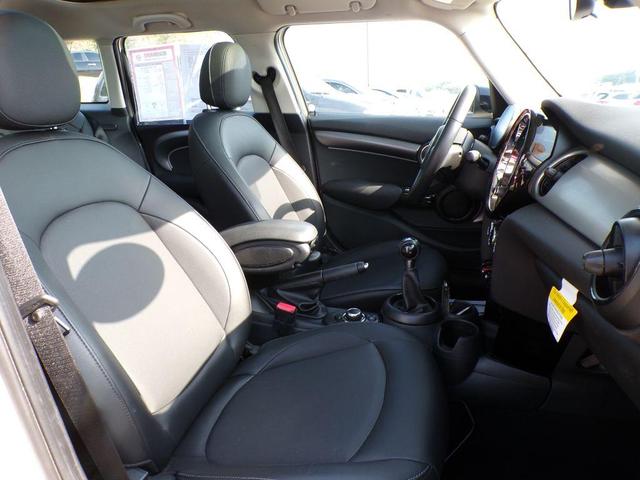 Photo of 2023 Pepper White MINI Hardtop