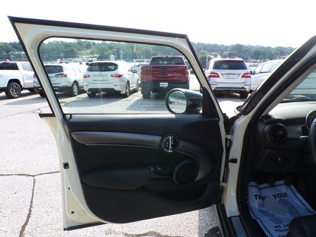 Photo of 2023 Pepper White MINI Hardtop