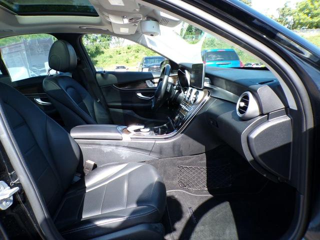 Photo of 2016 Black Mercedes-Benz C-Class
