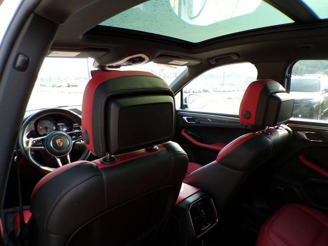 Photo of 2020 White Porsche Macan
