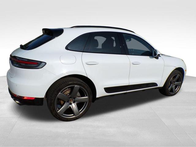Photo of 2020 White Porsche Macan