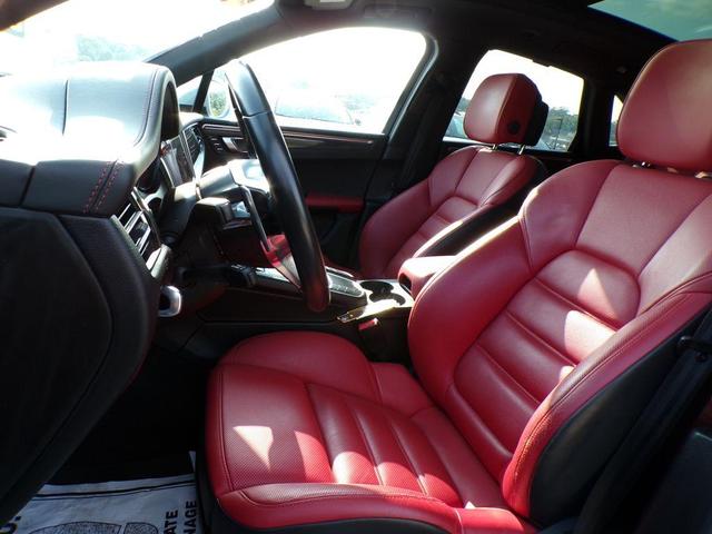 Photo of 2020 White Porsche Macan