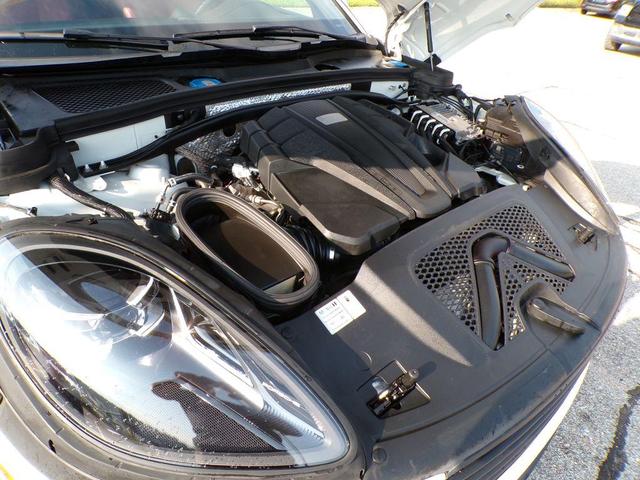 Photo of 2020 White Porsche Macan