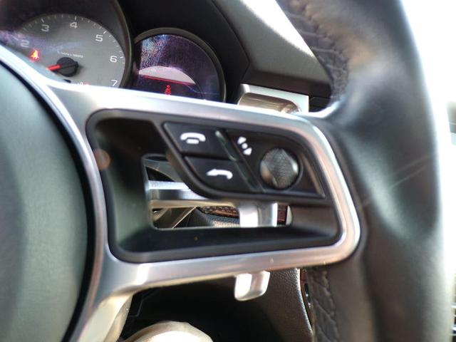 Photo of 2020 White Porsche Macan