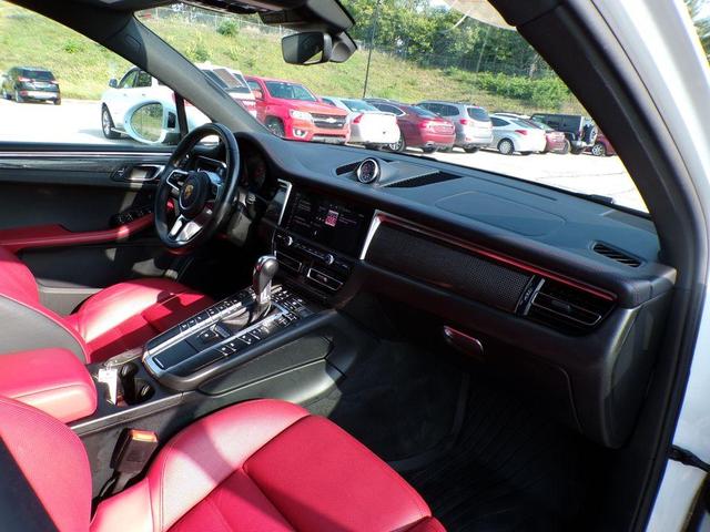 Photo of 2020 White Porsche Macan