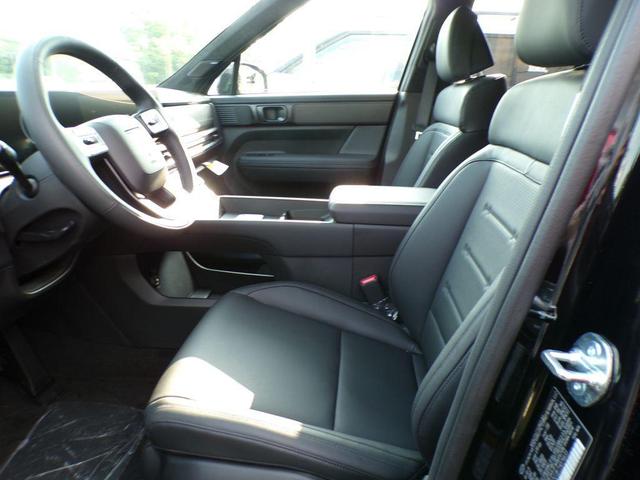 Photo of 2026 Phantom Black Hyundai SANTA FE HEV