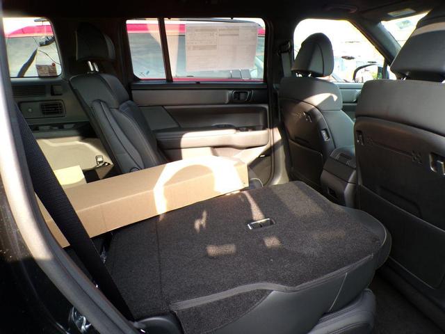 Photo of 2026 Phantom Black Hyundai SANTA FE HEV