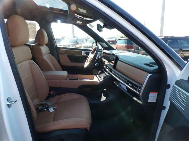 Photo of 2026 White Hyundai SANTA FE HEV