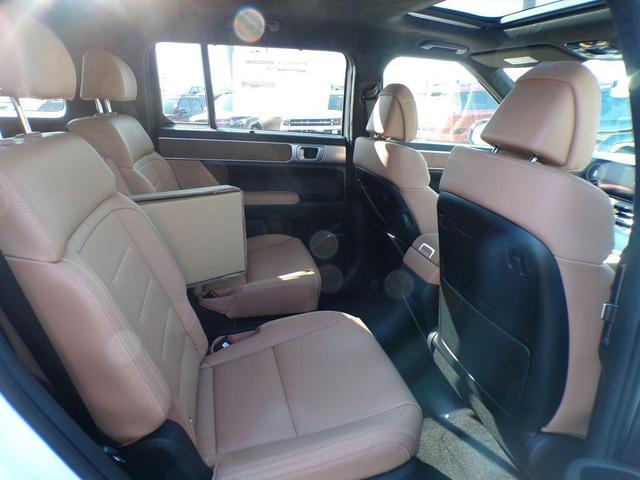 Photo of 2026 White Hyundai SANTA FE HEV
