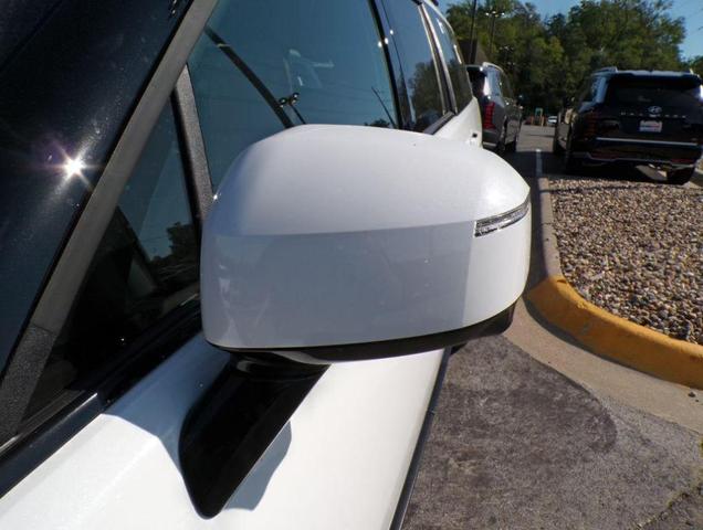 Photo of 2026 White Hyundai SANTA FE HEV