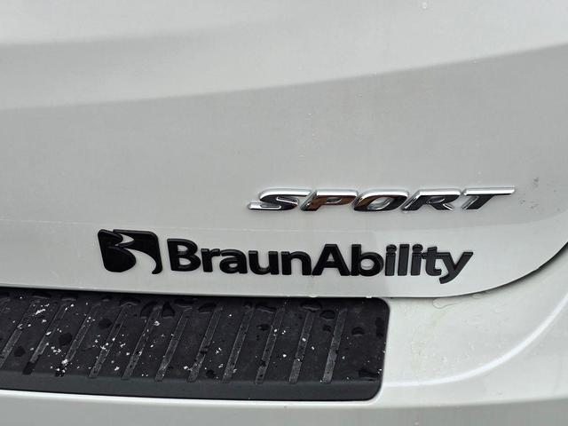 Photo of 2025 White Honda Odyssey