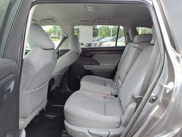 Photo of 2022 Magnetic Gray Metallic Toyota Highlander