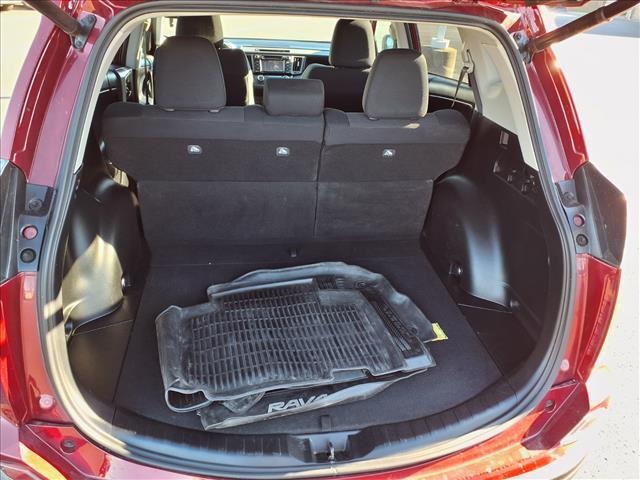 Photo of 2018 Ruby Flare Pearl Toyota RAV4