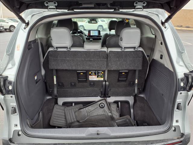 Photo of 2024 Celestial Silver Metallic Toyota Sienna