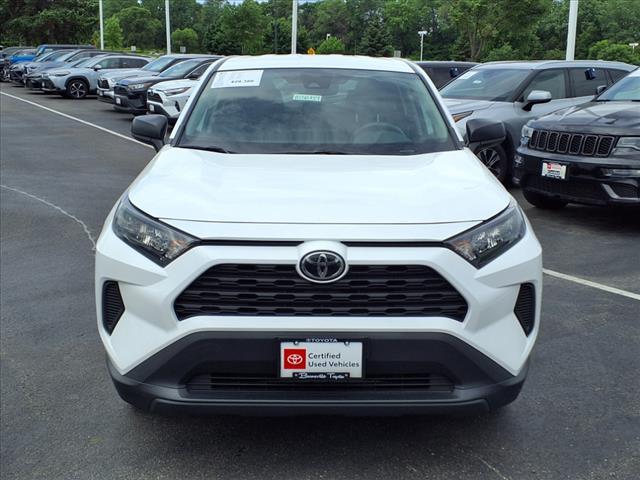Photo of 2022 White Toyota RAV4