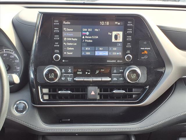 Photo of 2022 Wind Chill Pearl Toyota Highlander