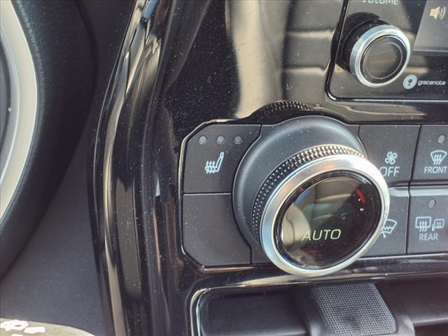 Photo of 2022 Midnight Black Metallic Toyota Highlander