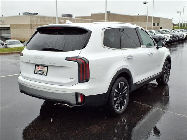 Photo of 2023 Glacial White Pearl Kia Telluride
