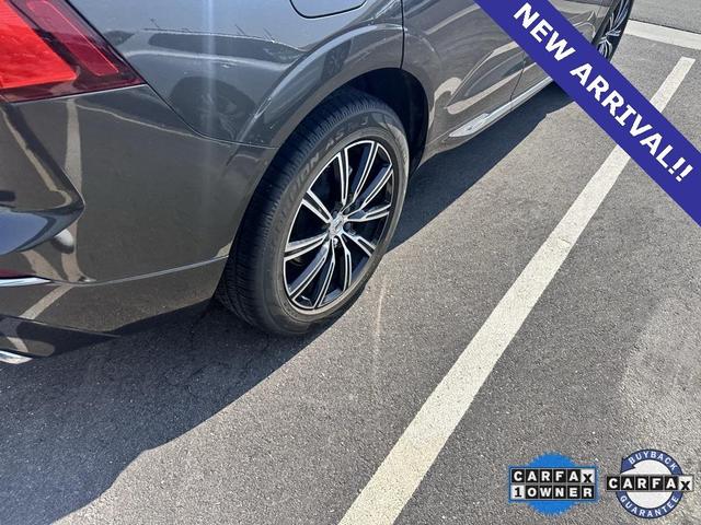 Photo of 2020 Pine Gray Metallic Volvo XC60