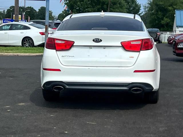 Photo of 2015 Snow White Pearl Kia Optima