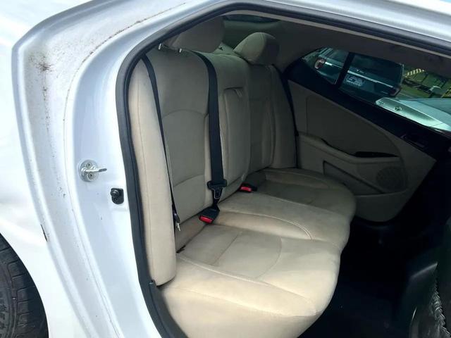 Photo of 2015 Snow White Pearl Kia Optima