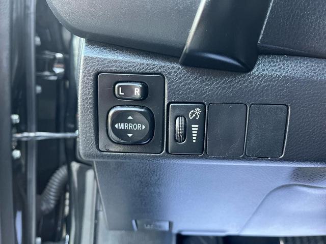 Photo of 2019 Black Sand Pearl Toyota Corolla