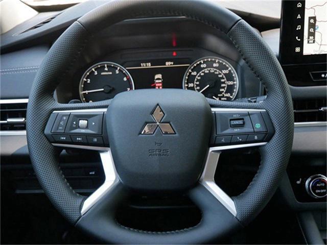 Photo of 2025 Black Diamond Mitsubishi Outlander
