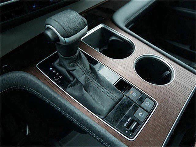 Photo of 2022 Wind Chill Pearl Toyota Sienna