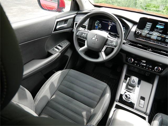 Photo of 2024 Diamond Mitsubishi Outlander